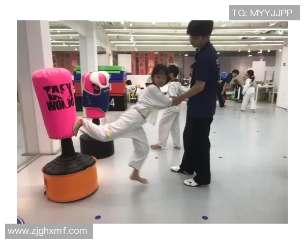 跆拳道训练与文化传承:从技术提升到精神塑造的全面解析 跆拳道训练与文化传承:从技术提升到精神塑造的全面解析